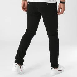 Meilleure vente 🔔 Pantalon Chino Cody 2 Mahevan Noir de Redskins 🎉 -Redskins Soldes redskins 276889 CODY 2 MAHEVAN BLACK 20210803T141633 04