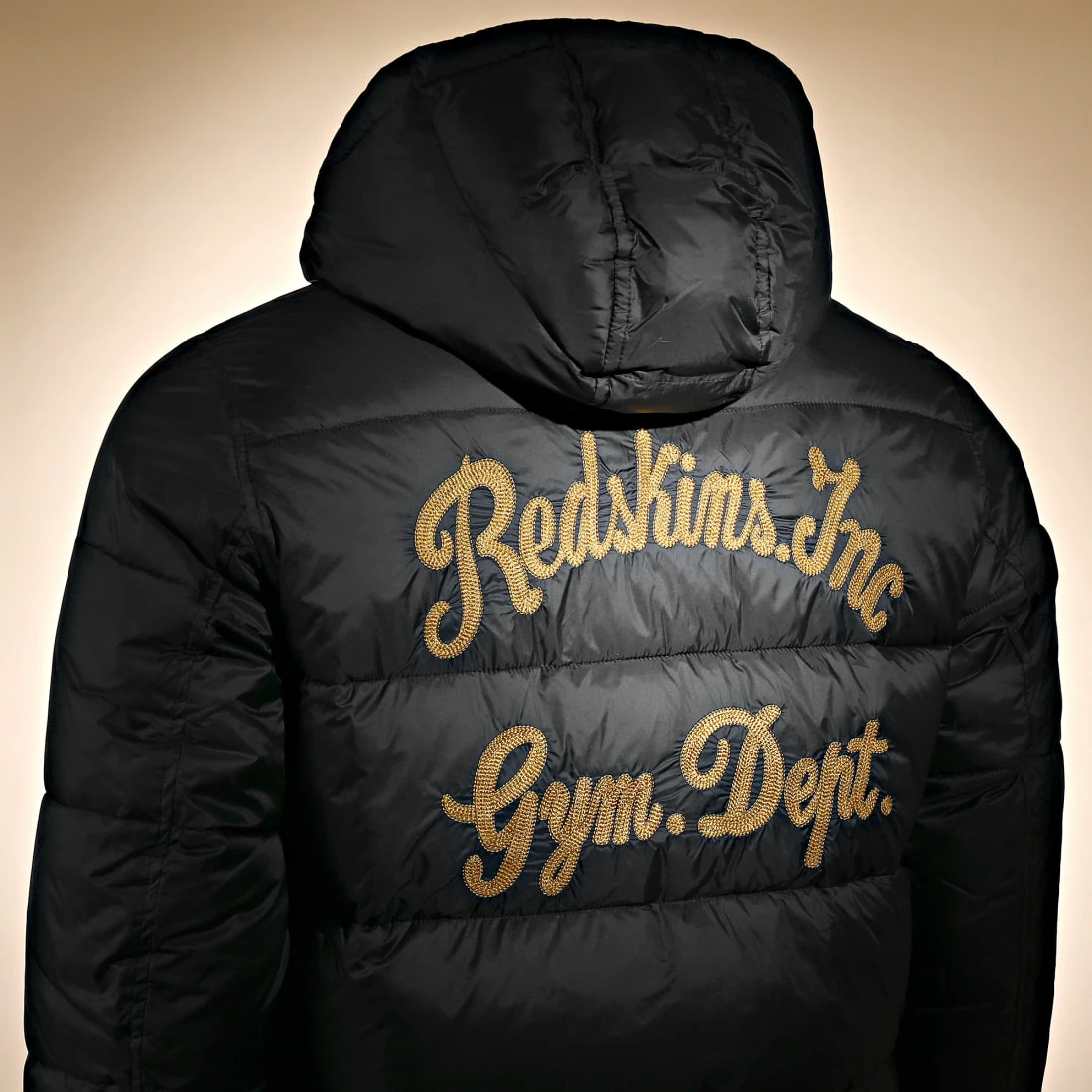 Remise 🔥 Doudoune Capuche Wallas Ford Noir Doré de Redskins 🤩 10 Remise 🔥 Doudoune Capuche Wallas Ford Noir Doré de Redskins 🤩 – Image 8