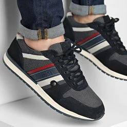 Remise 👏 Baskets Veridic MK64137 Marine Blanc de Redskins 🥰