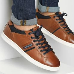 De gros 🤩 Baskets Diplomate MP7912P Cognac Marine de Redskins 😉