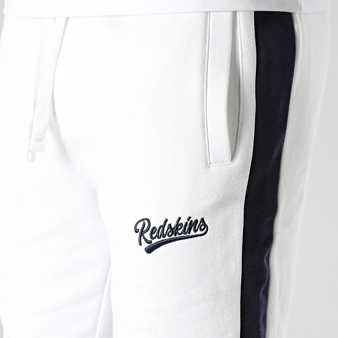 Promo 🥰 Pantalon Jogging A Bandes Bennett Poster Blanc de Redskins 🧨 4 Promo 🥰 Pantalon Jogging A Bandes Bennett Poster Blanc de Redskins 🧨 – Image 2